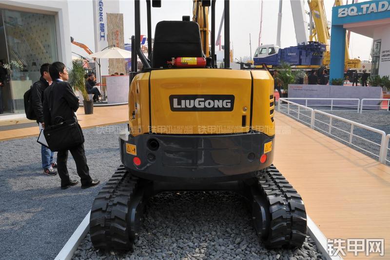 柳工CLG9035E挖掘机局部