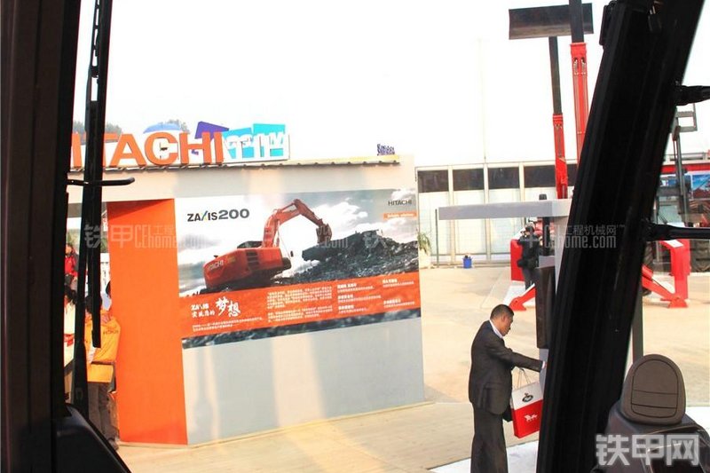 日立ZX360H-5G挖掘机局部