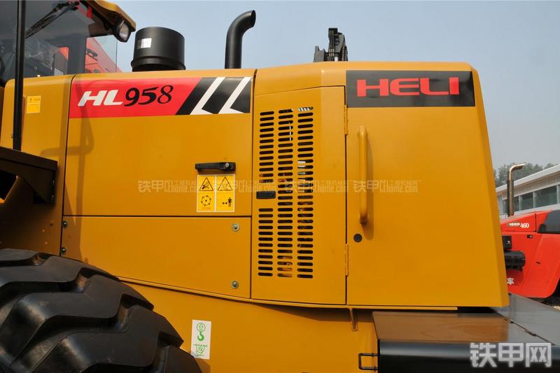 合力HL958II-WS装载机局部