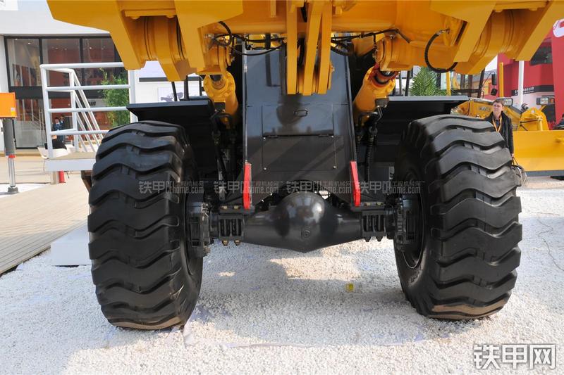 山推SL50WN装载机局部