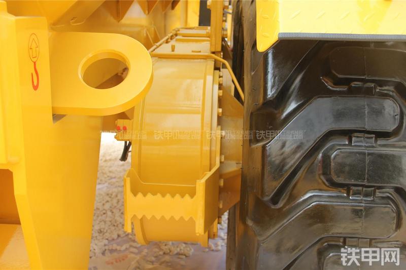 山推SG21A-3平地机局部