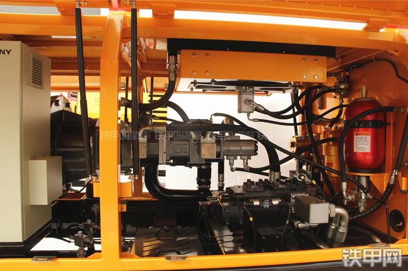 三一重工HBT8016C-5拖泵局部