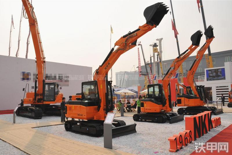 京城长野NS60C挖掘机整机外观