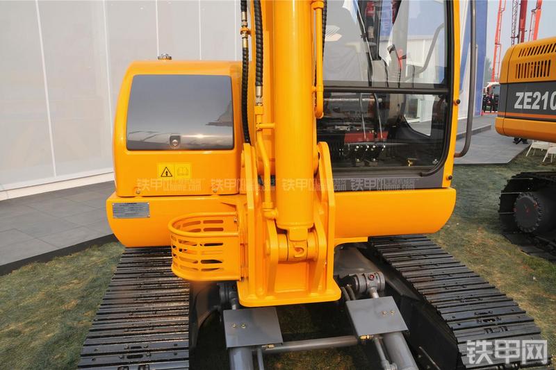 中联重科ZE60E挖掘机局部