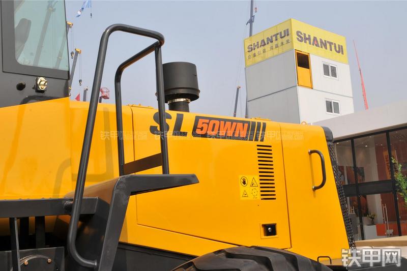 山推SL50WN装载机局部