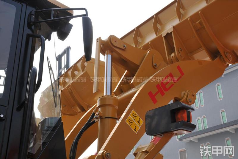 合力HL958II-WS装载机局部