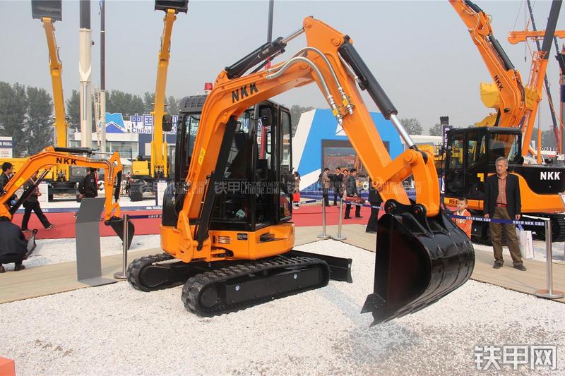 京城长野NS35R-8挖掘机整机外观