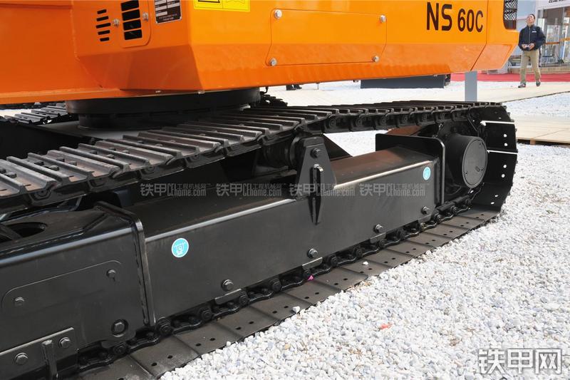 京城长野NS60C挖掘机局部