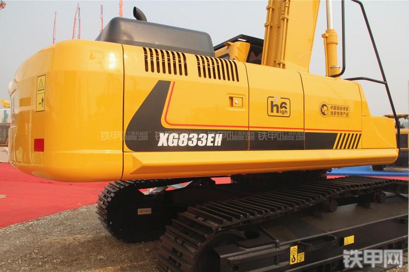 厦工XG833EH挖掘机局部