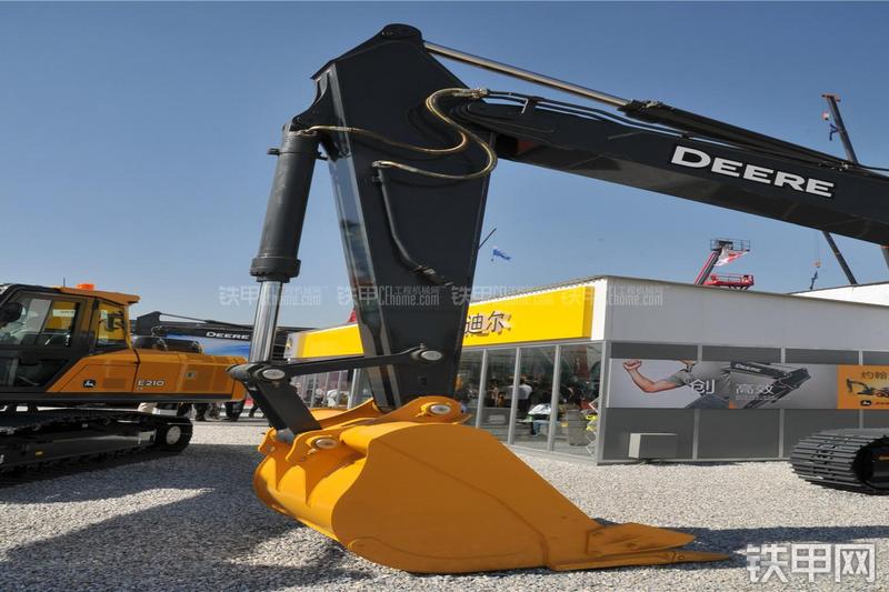 约翰迪尔E360LC挖掘机局部