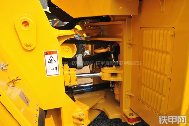 柳工CLG862装载机局部