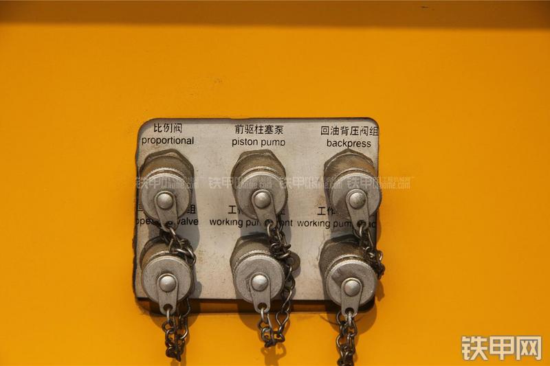 山推SG21A-3平地机局部