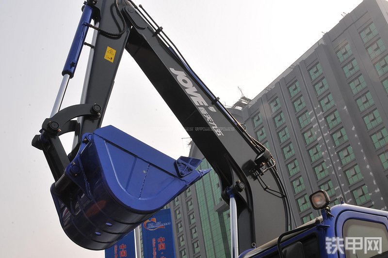 恒天九五JV85挖掘机局部