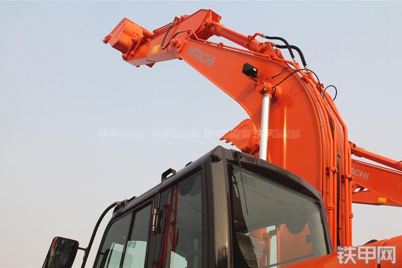 日立ZX200-5G挖掘机局部