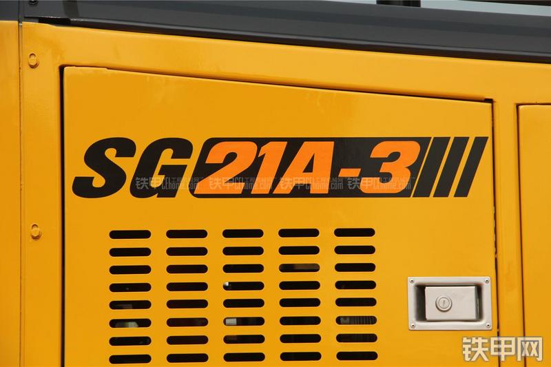 山推SG21A-3平地机局部