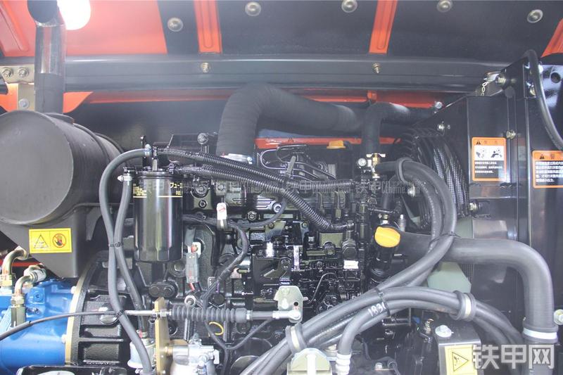 迪万伦DX75挖掘机局部