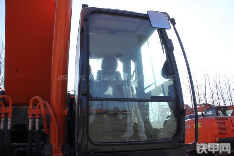 日立ZX330-5G挖掘机局部