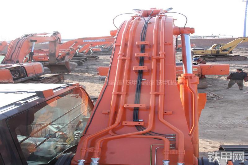 日立ZX360H-5G挖掘机局部