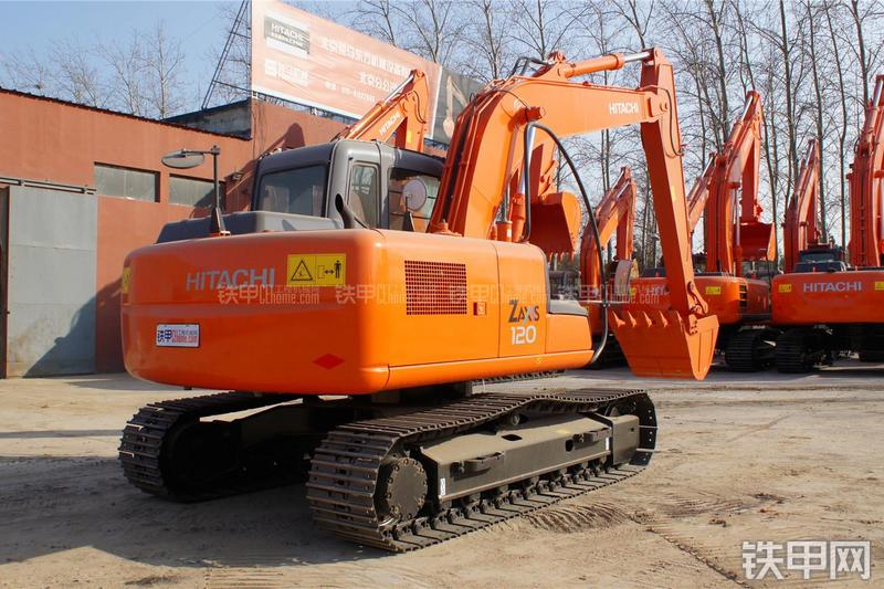 日立ZX120挖掘机整机外观