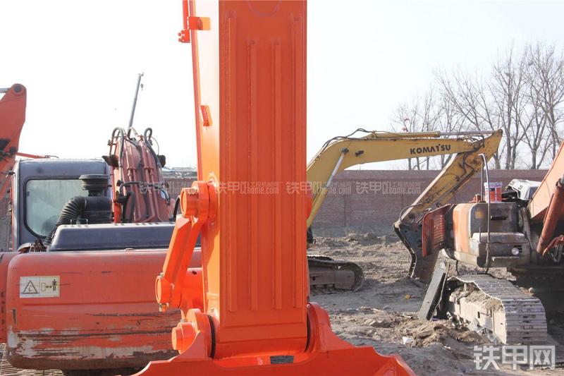 日立ZX360H-5G挖掘机局部