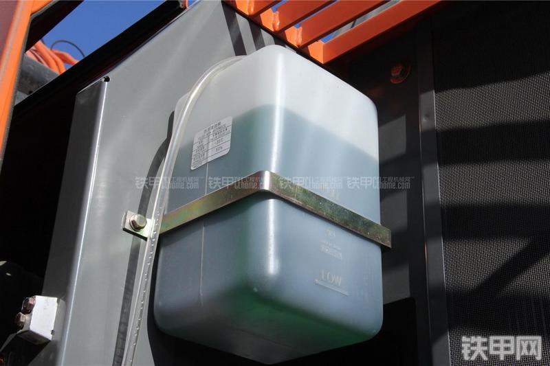 日立ZX330-5G挖掘机局部