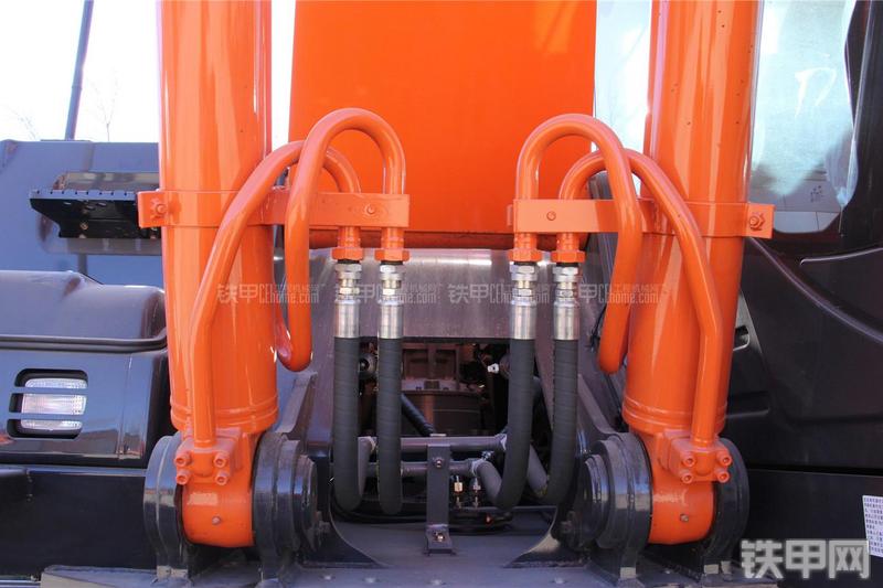 日立ZX330-5G挖掘机局部