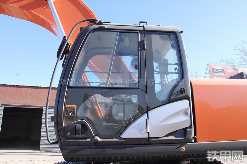 日立ZX330-5G挖掘机局部