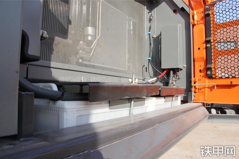 日立ZX360H-5G挖掘机局部