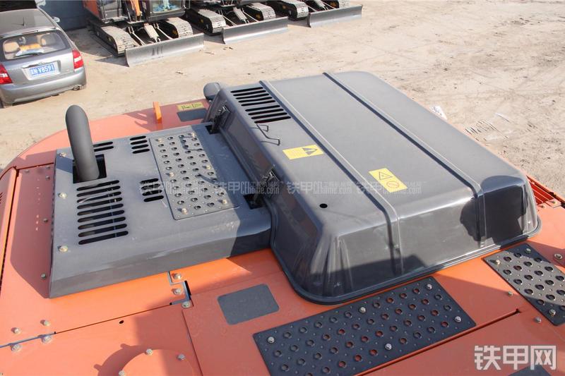 日立ZX360H-5G挖掘机局部