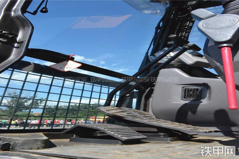 三一重工SY365H-9挖掘机局部