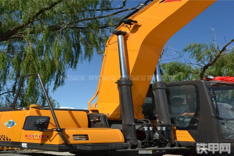 三一重工SY205C-9挖掘机局部