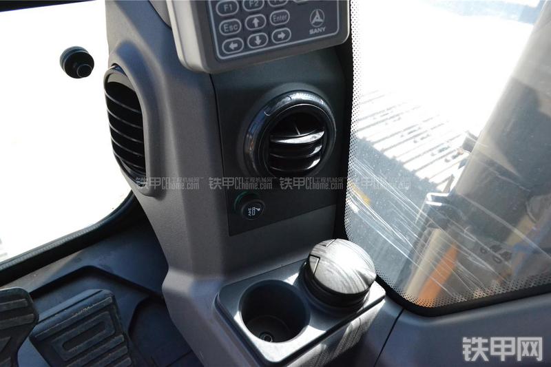 三一重工SY205C-9挖掘机局部