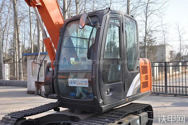 日立ZX70-5G挖掘机局部