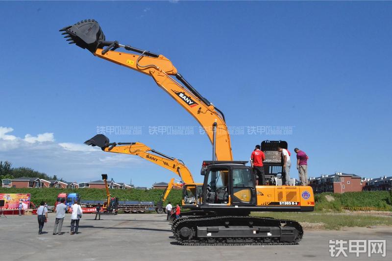 三一重工SY365H-9挖掘机整机外观