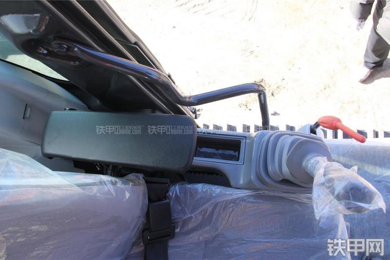 日立ZX330-5G挖掘机局部