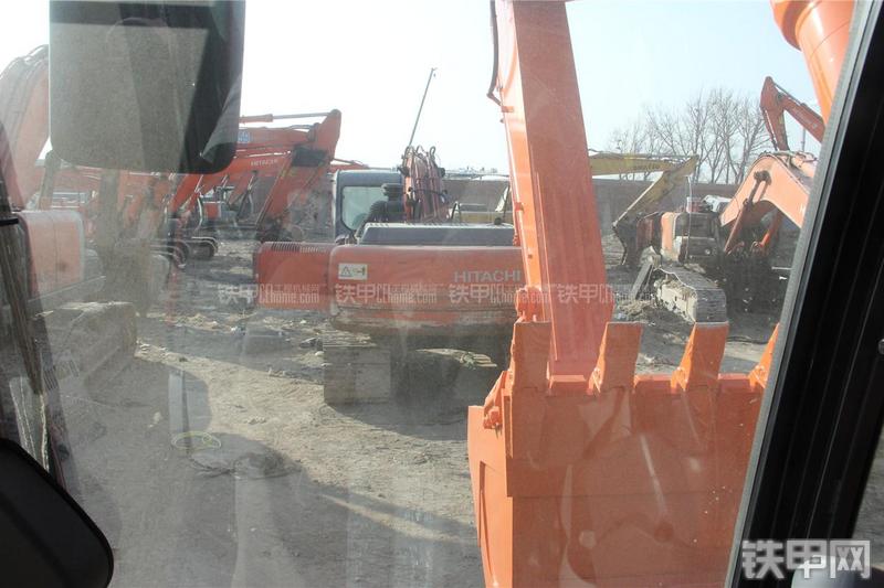 日立ZX360H-5G挖掘机局部