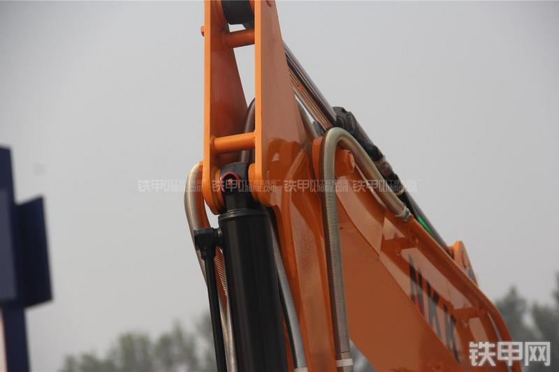 京城长野NS35R-8挖掘机局部