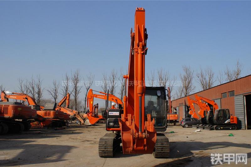 日立ZX120挖掘机整机外观