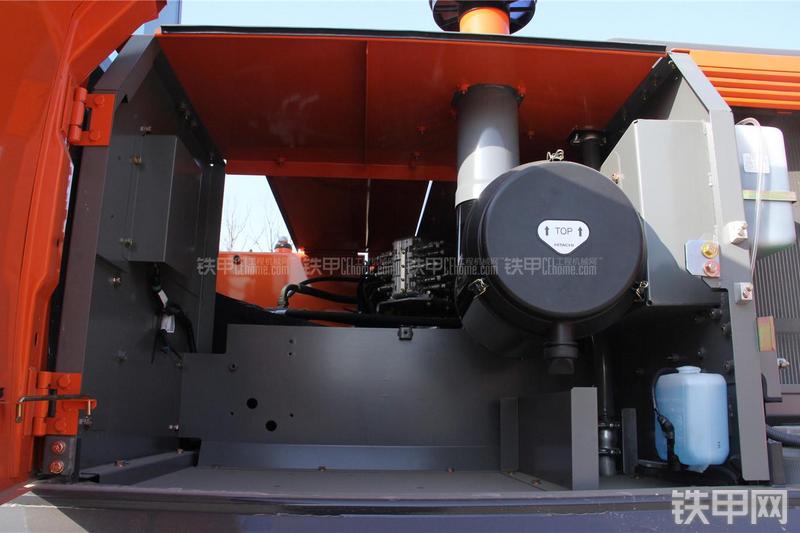 日立ZX360H-5G挖掘机局部