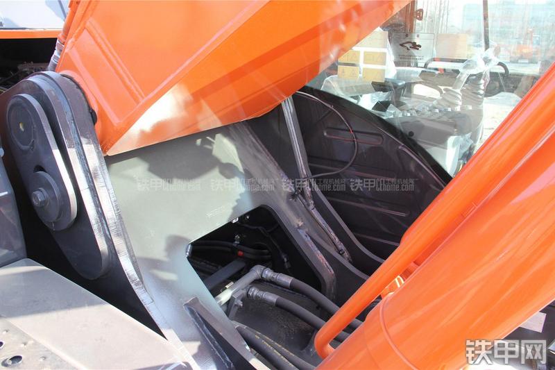 日立ZX360H-5G挖掘机局部