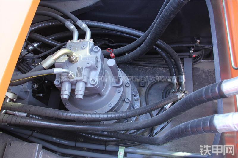 日立ZX360H-5G挖掘机局部