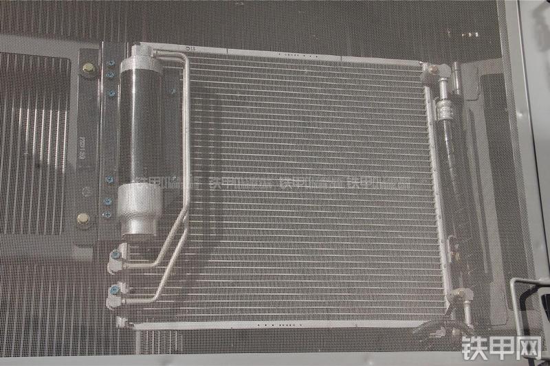 日立ZX360H-5G挖掘机局部