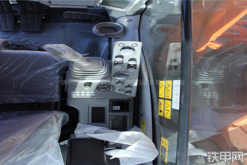 日立ZX330-5G挖掘机局部