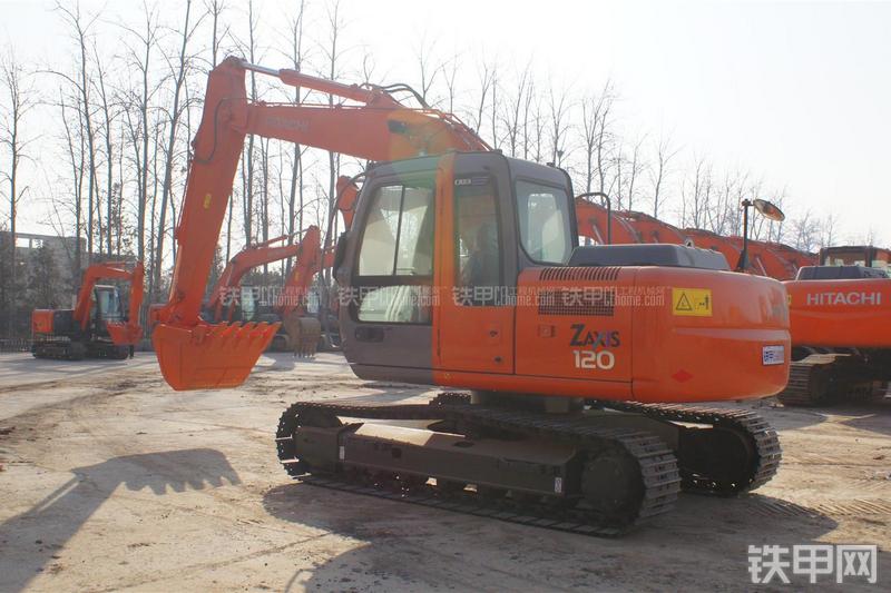 日立ZX120挖掘机整机外观