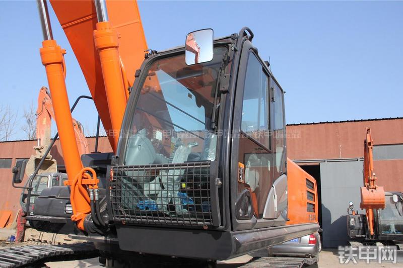 日立ZX360H-5G挖掘机局部