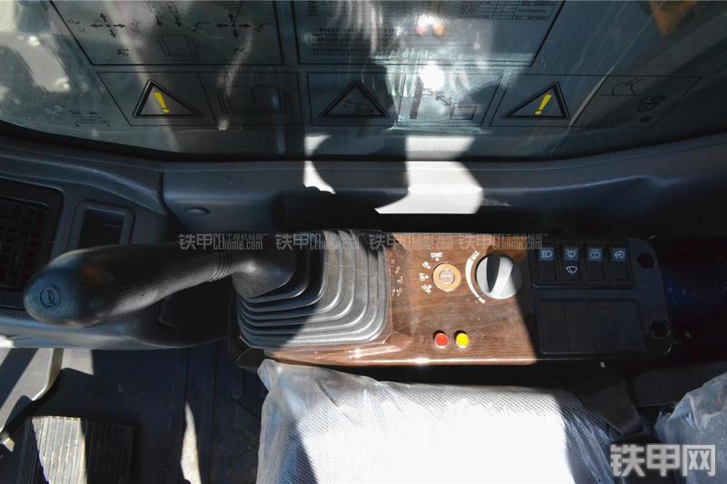 三一重工SY365H-9挖掘机局部