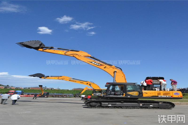 三一重工SY365H-9挖掘机整机外观