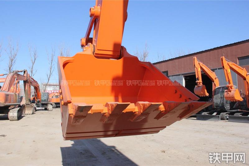 日立ZX330-5G挖掘机局部