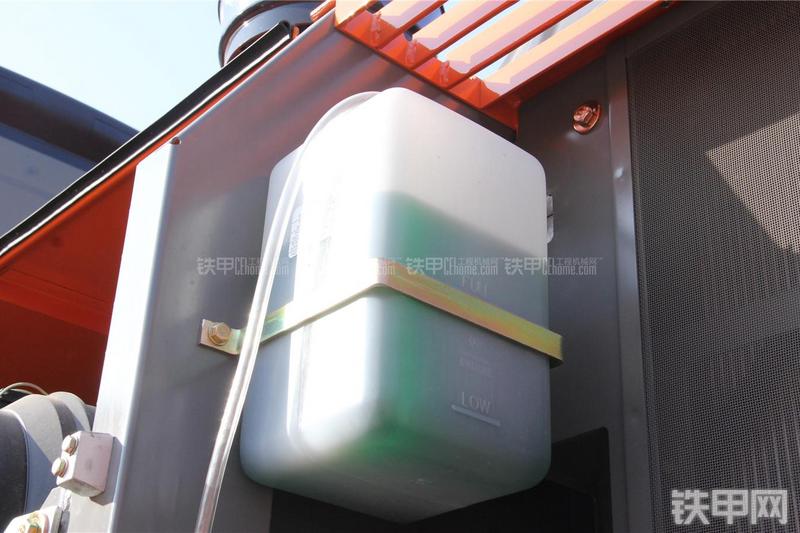 日立ZX360H-5G挖掘机局部