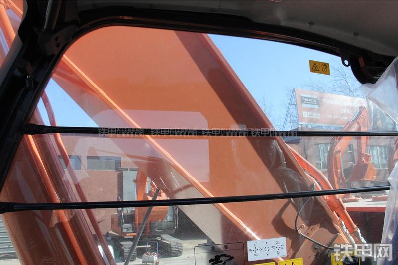 日立ZX330-5G挖掘机局部